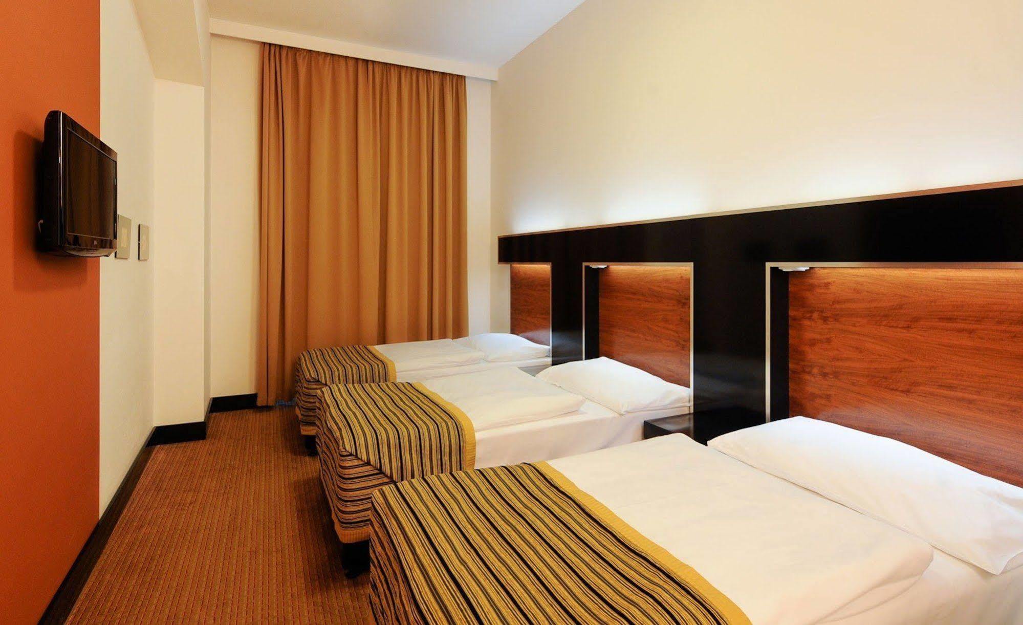 Tunduk Hostel Μπισκέκ Εξωτερικό φωτογραφία